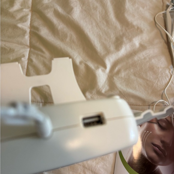 MyoLift Mini Micro-current Machine - Picture 9 of 9